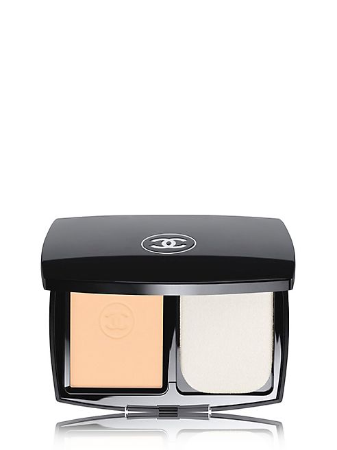 CHANEL - LE TEINT ULTRA TENUEUltrawear Flawless Compact Foundation Broad Spectrum SPF 15 Sunscreen