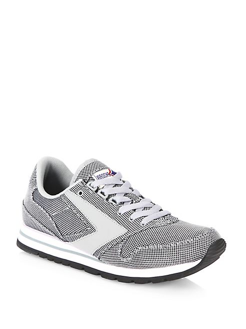 BROOKS - Academia Chariot Athletic Sneakers