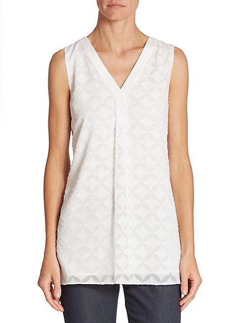 St. John - Sleeveless V-Neck Top