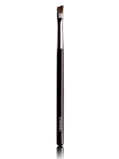 CHANEL - PINCEAU SOURCILS BISEAUTÉ Angled Brow Brush #12