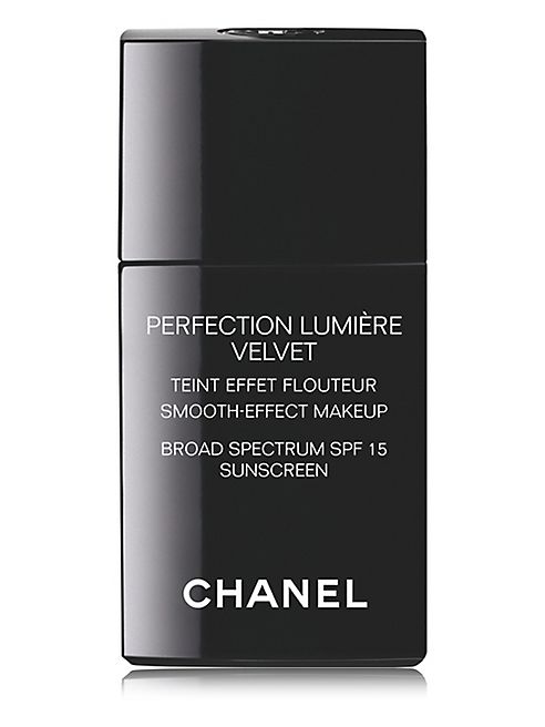 CHANEL - PERFECTION LUMIÈREVelvet Smooth-Effect Makeup Broad Spectrum SPF 15 Sunscreen